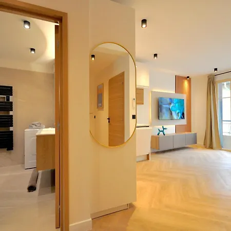 Lejlighed Monaco # - 6 Persons - 2 Bedrooms - Full Renovated - Private Parking - Full Clim - Hypercenter - And Sun Menton
