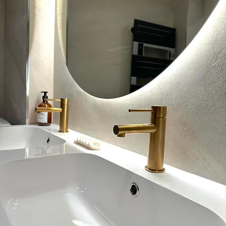 Monaco # - 6 Persons - 2 Bedrooms - Full Renovated - Private Parking - Full Clim - Hypercenter - And Sun * Menton
