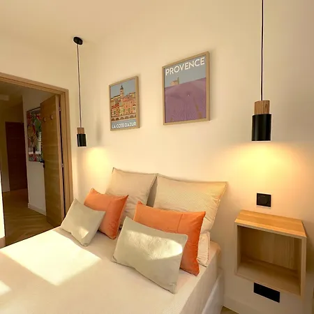 Monaco # - 6 Persons - 2 Bedrooms - Full Renovated - Private Parking - Full Clim - Hypercenter - And Sun Menton